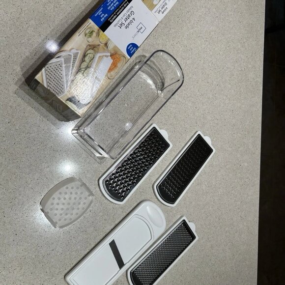 Mainstays 4 Blade Grater Set - Picture 2 of 2